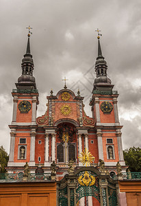波兰圣利普卡教堂前视图图片