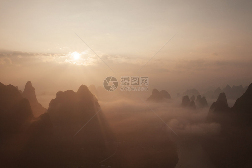 桂林的天山水图片