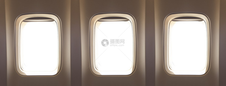 在白色上清空三个飞机窗图片