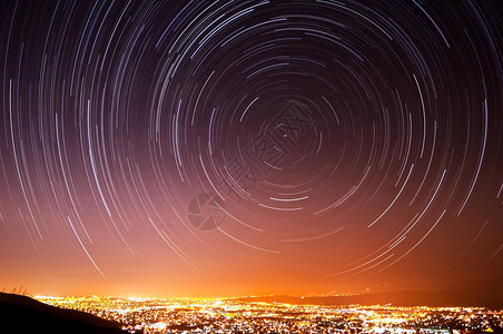 在加州圣何塞上空的夜空上累图片