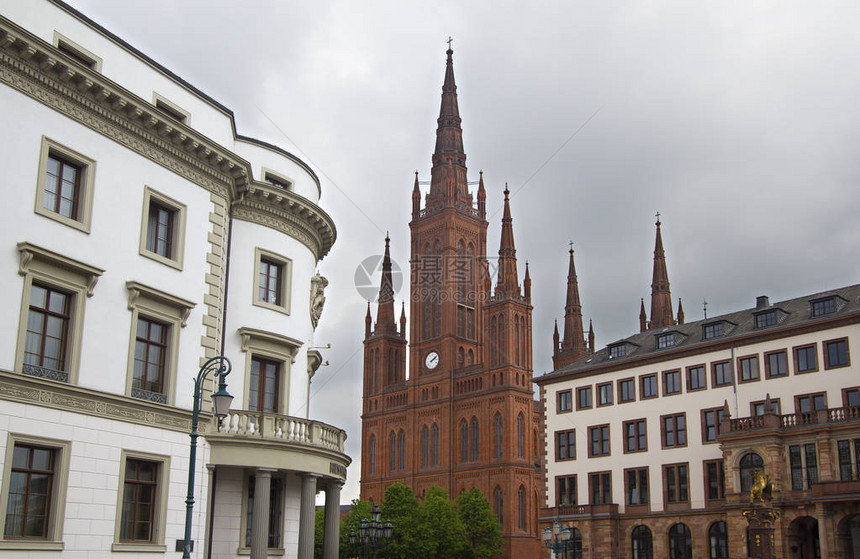 德国威斯巴登Townhall和Marktkirche图片