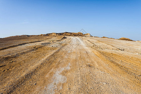以色列内盖夫沙漠的岩石山丘风在以色列南部图片