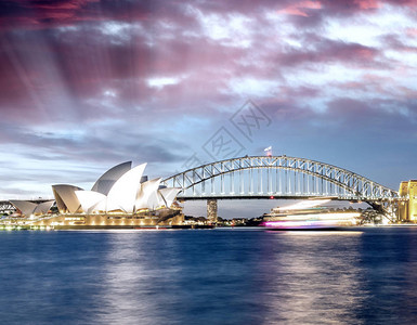 澳大利亚悉尼天际线的美丽日落图片