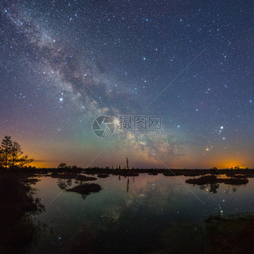 美丽的风景在星光图片