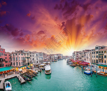 威尼斯大运河景色在黄昏图片