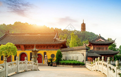 焦山风景区寺庙和塔镇江图片