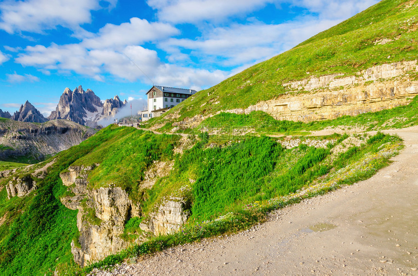 意大利多洛米特山脉TreCimediLavaredoDolomitiSesto或SextnerDolomiten附图片