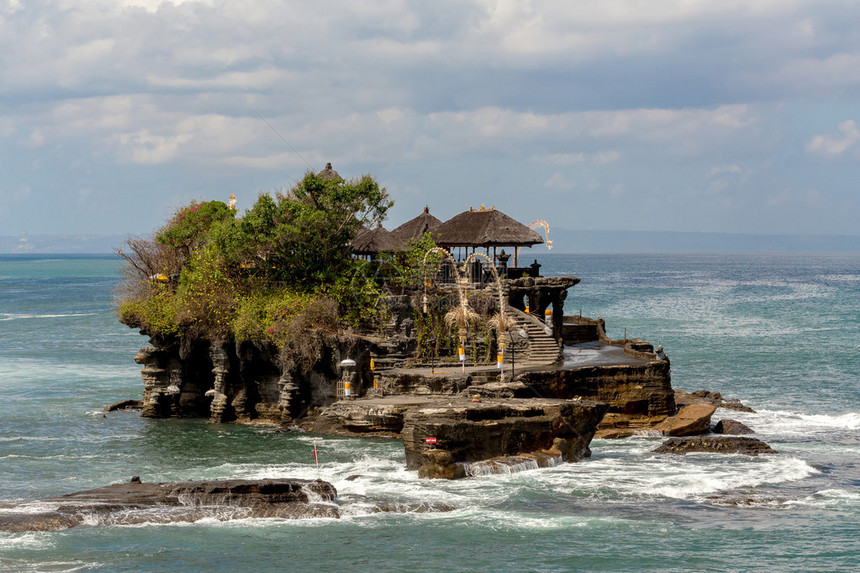 印度尼西亚巴厘岛海边著名的TanahLotToots图片