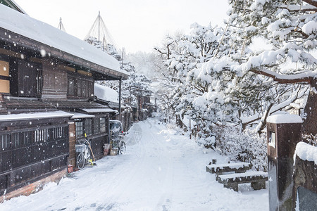 高山的冬天日本观光旅游图片