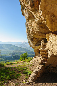 克里米亚州TepeKermen的洞穴图片