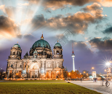 柏林教堂在晚上柏林多图片