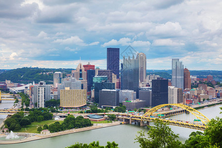 匹兹堡市风景与俄亥河图片