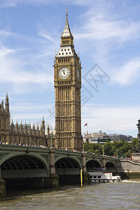 2011日在英国伦敦的泰晤士河上的大本钟威斯敏图片