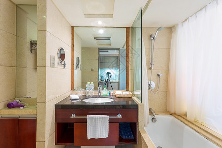 酒店的浴室图片