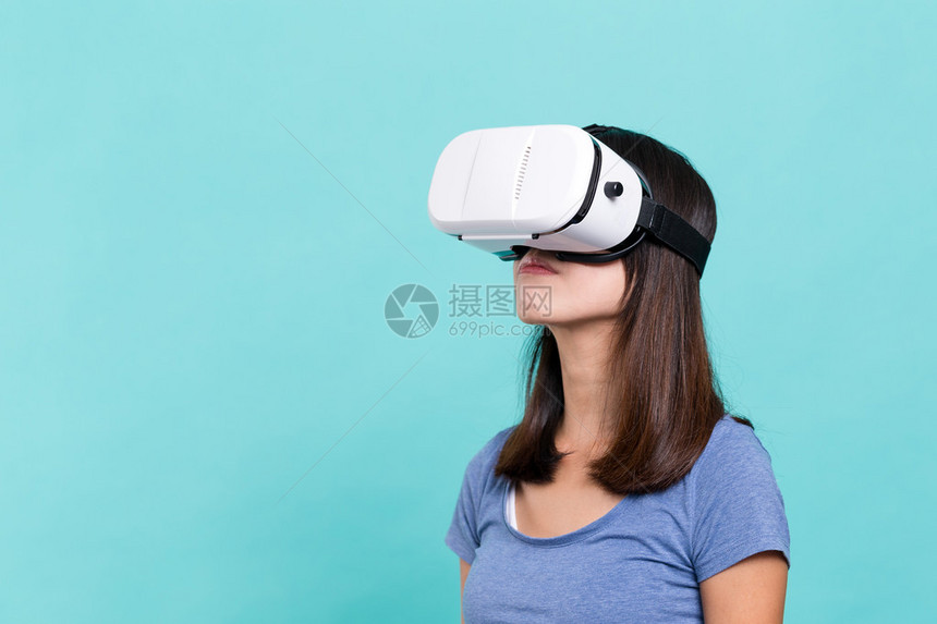 亚洲女以虚拟现实图片