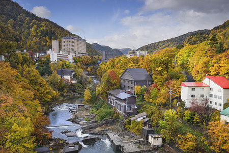 秋季的日本北海道定山溪图片