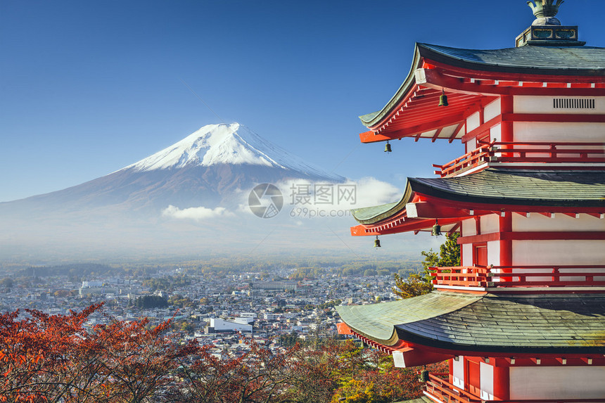 日本富士山的秋天景色图片