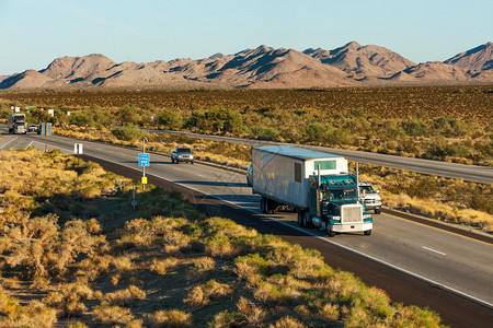 亚利桑那州际I10号公路横跨美图片