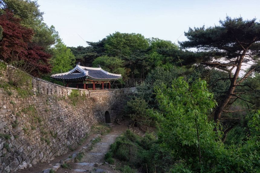 Namhansanseong堡垒城墙图片