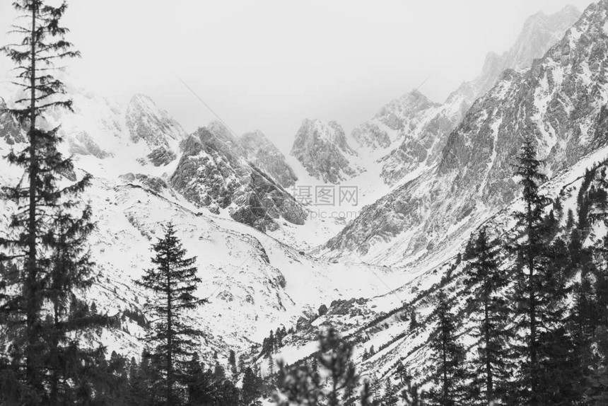 山脉冬季景观图片