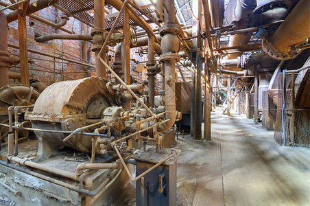 旧钢铁内部机械图片