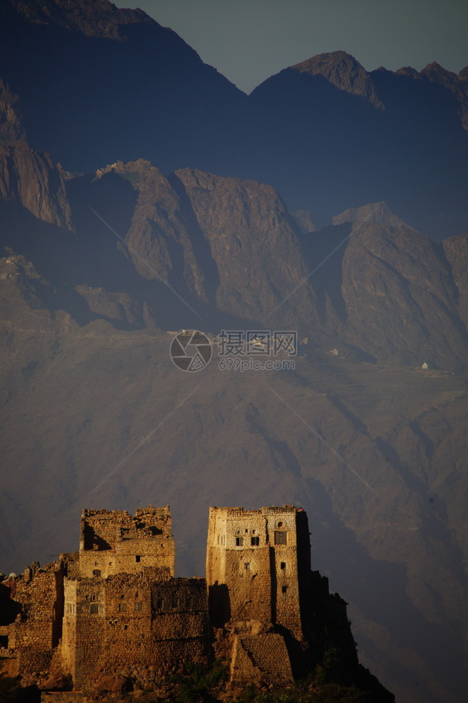 也门哈拉兹山的强化村庄图片