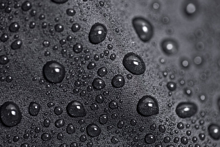 Lotus效应与水滴在黑色纺织上以5D标记二图片