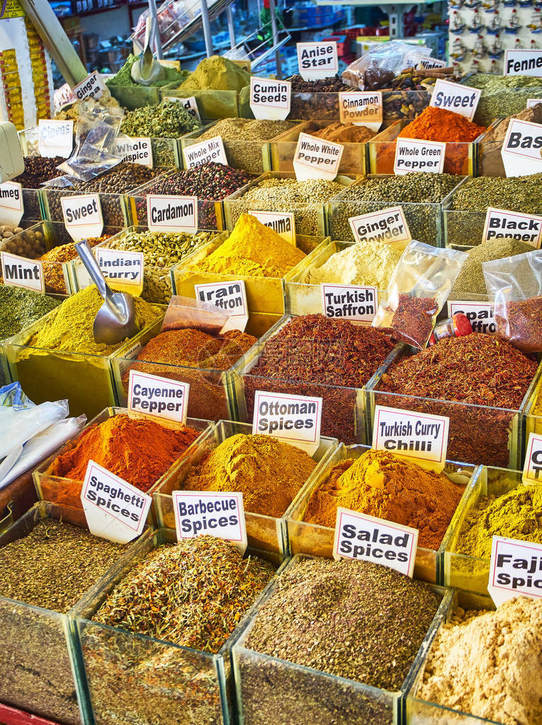 土耳其穆格拉省市中心Bodrum市场土耳其香料摊位图片