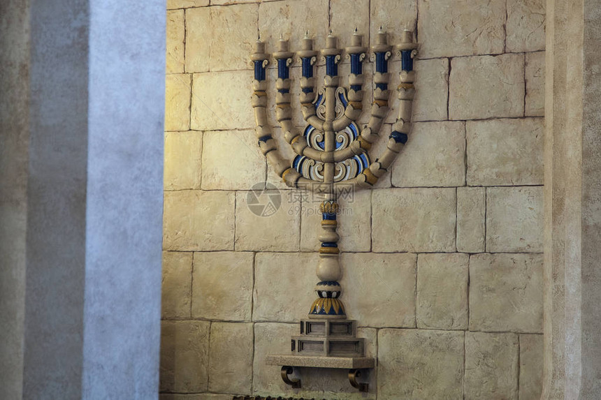 沃罗涅日犹太教堂的烛台图片