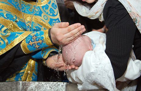 莫斯科父权制的堂举行洗礼高清图片