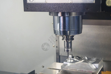 CNC碾磨机用固态球末端工具切割汽车模具部分现代制造背景图片
