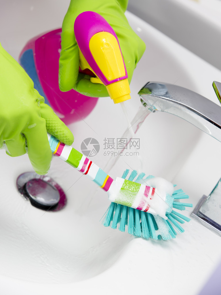 清洁用喷雾清洁剂清洁浴室水槽家务图片
