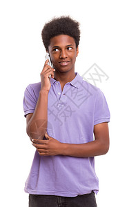 年轻非洲男孩在电话里图片