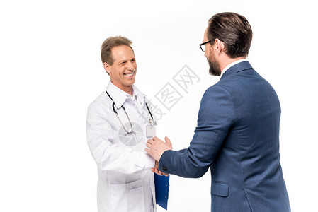 快乐的中年商人和医生握手孤立图片