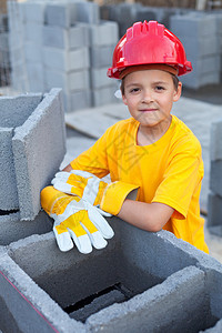 职业指导概念男孩在建筑工地学习贸图片