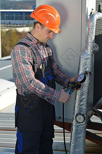 空调维修屋顶固定空调系统图片