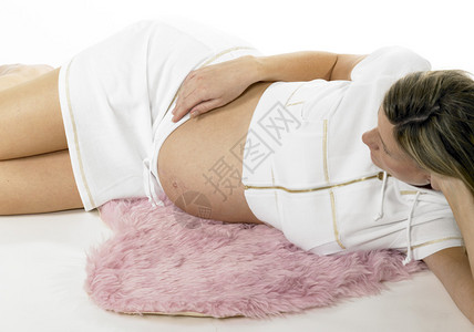 躺着的孕妇图片