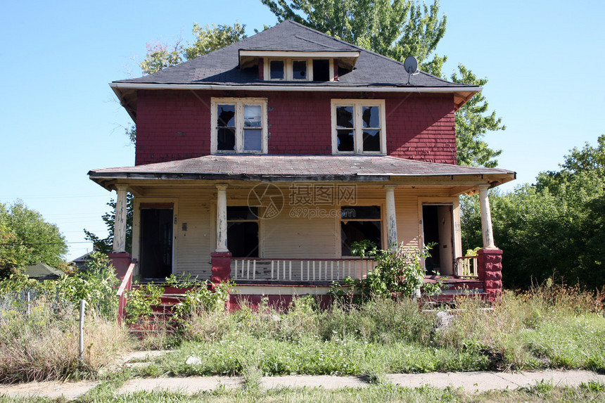 在密歇根州底特律被废弃的住宅区底特律市内有数千图片