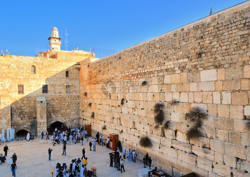 犹太人于2012年2月20日在以色列耶路撒冷的Kotelkotel是犹太教最神圣的地方之一图片