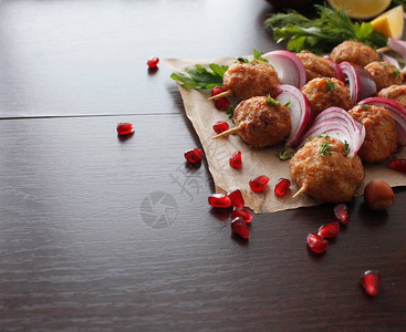 科夫塔菜鸟肉丸和红洋葱美味的东方美图片