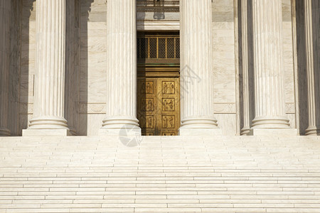 华盛顿特区美国最高法院台阶柱子图片