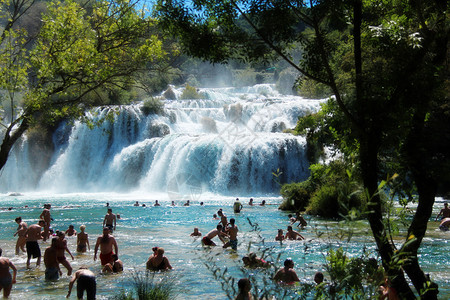 克罗地亚库尔卡公园瀑布图片