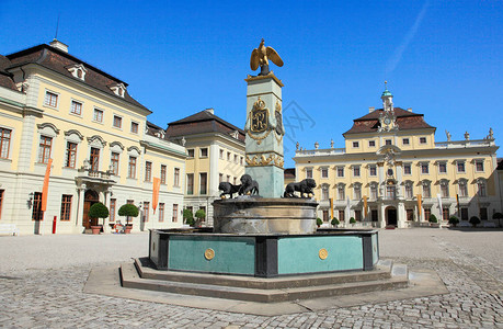 Ludwigsburg宫殿和喷泉图片