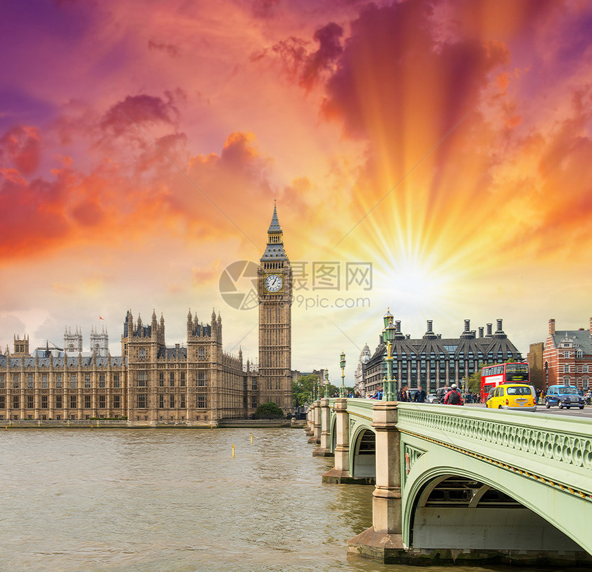 伦敦威斯敏特大桥和议会大厦图片