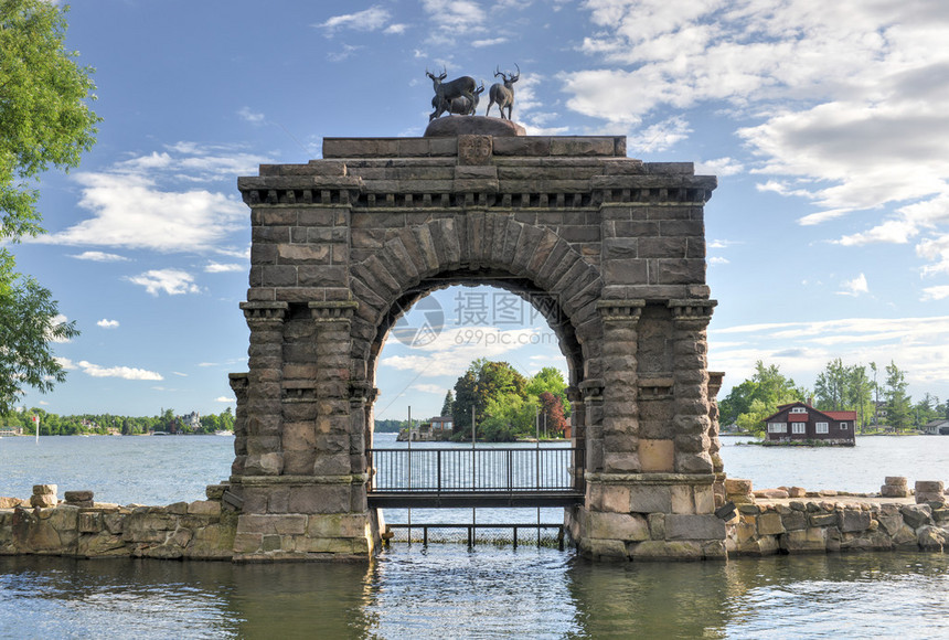 纽约千岛博尔特城堡的入口拱门图片
