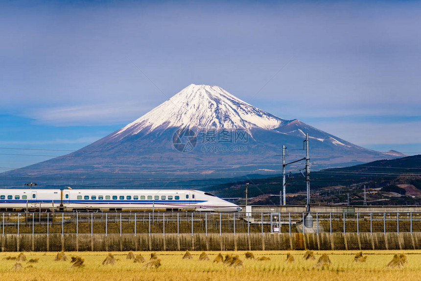 富士山和日本的火车图片