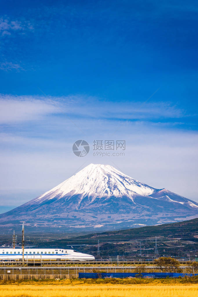 富士山和日本的火车图片