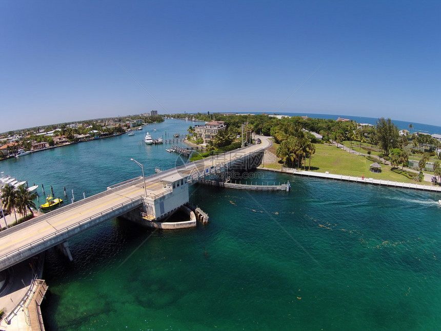 波马诺海滩附近佛罗里达海岸水道和桥梁图片
