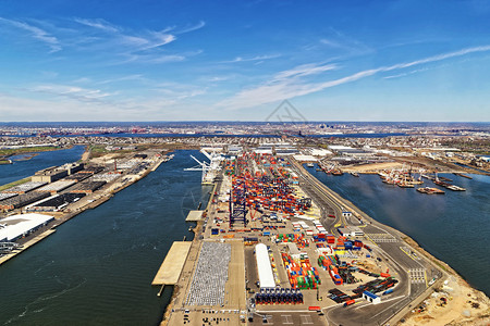 美国新泽西州巴约讷全球集装箱码头鸟瞰图GCT是港口的码头图片