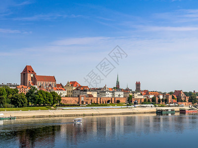 波兰Vistula河上横扫图片